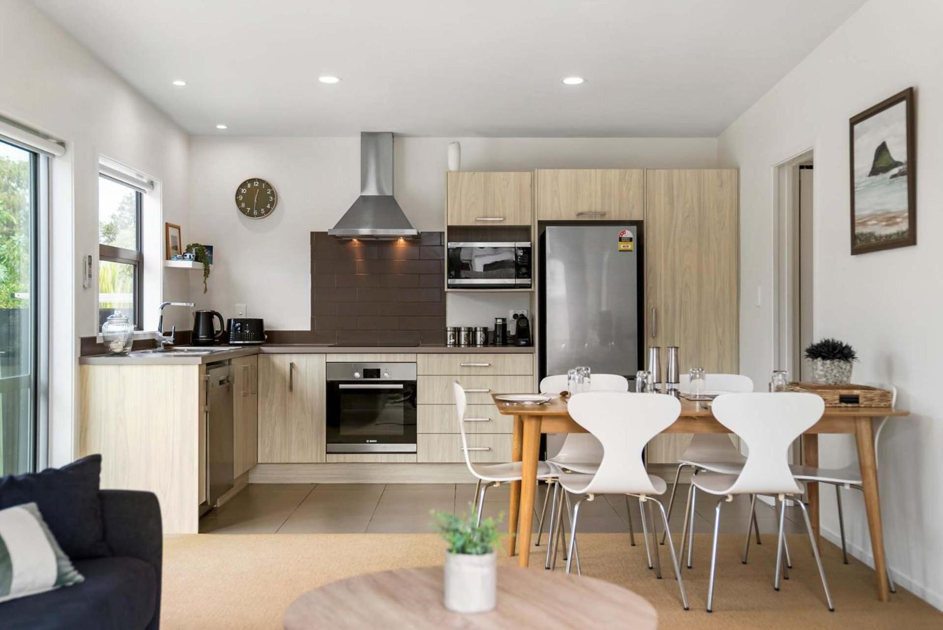 Sunny Seaside Retreat - Papamoa Beach 외부 사진