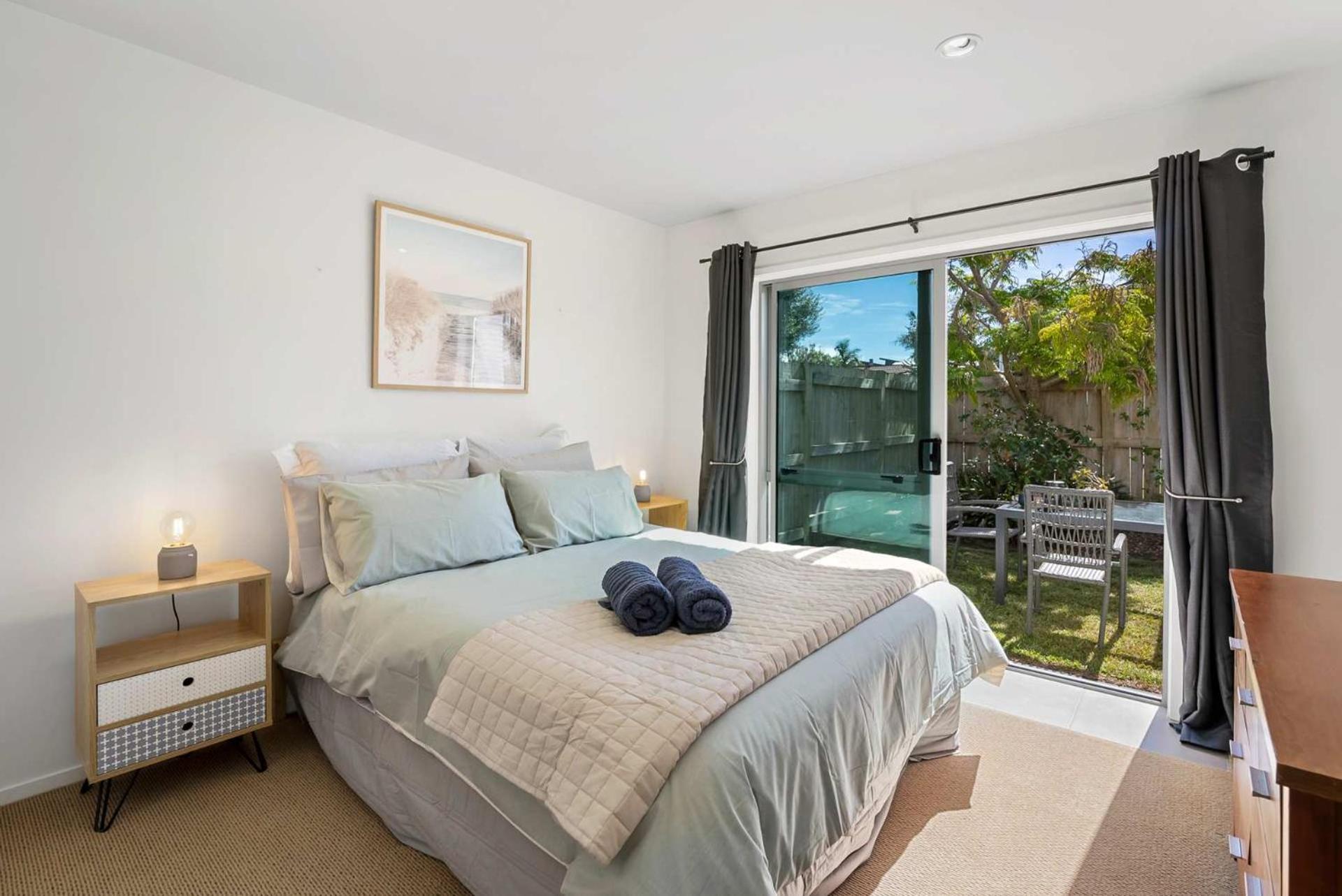 Sunny Seaside Retreat - Papamoa Beach 외부 사진
